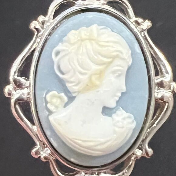 Trifari Vintage Blue White Silver Tone Cameo Hat Pin Brooch Stick Pin 3" Long - Picture 10 of 10